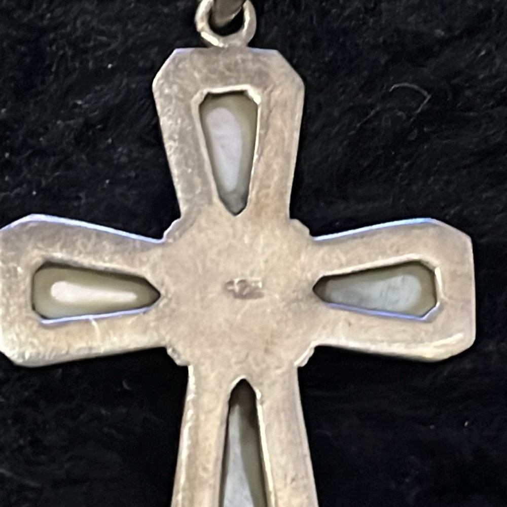 Mother of Pearl & 925 Stamped Sterling Silver Cross - Picture 4 of 17